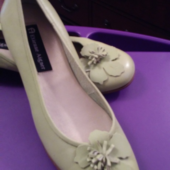 Etienne Aigner Rosette Leather FlatShoes - Picture 2 of 4